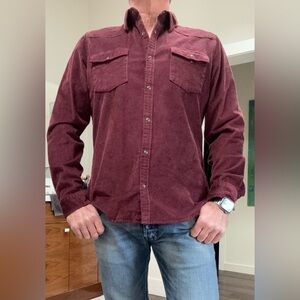 Treasure & Bond Trim Fit Corduroy Long Sleeved Shirt Jacket. Men’s Large